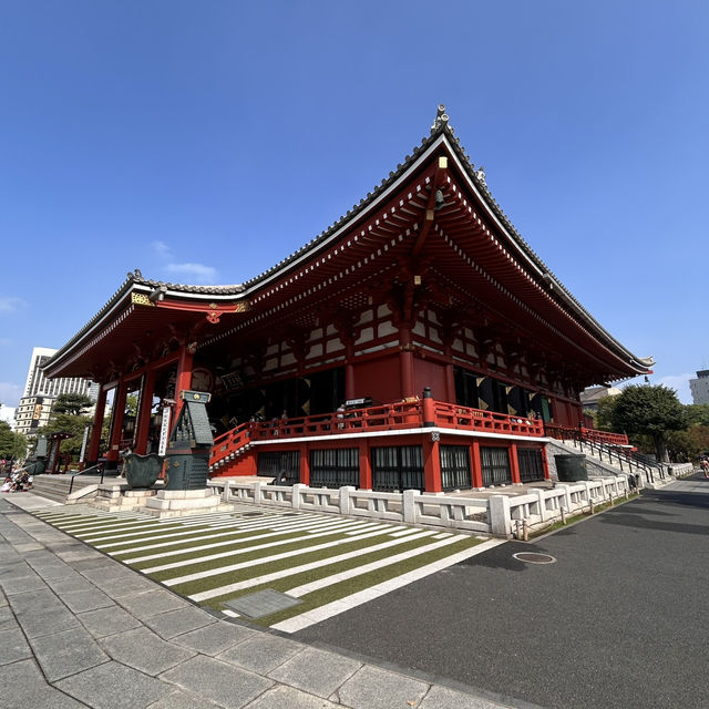 The Heart of Asakusa: A Solo Visit to Sensō-ji's Main Hall (Kannondō) 🙏