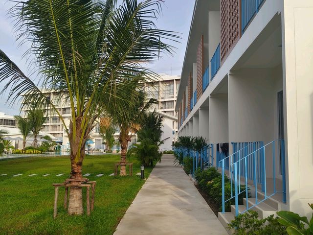 ลองเลย์รีสอร์ท หาดแม่รำพึง ระยอง