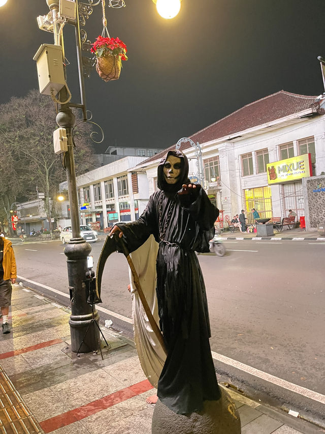BANDUNG AT NIGHT 