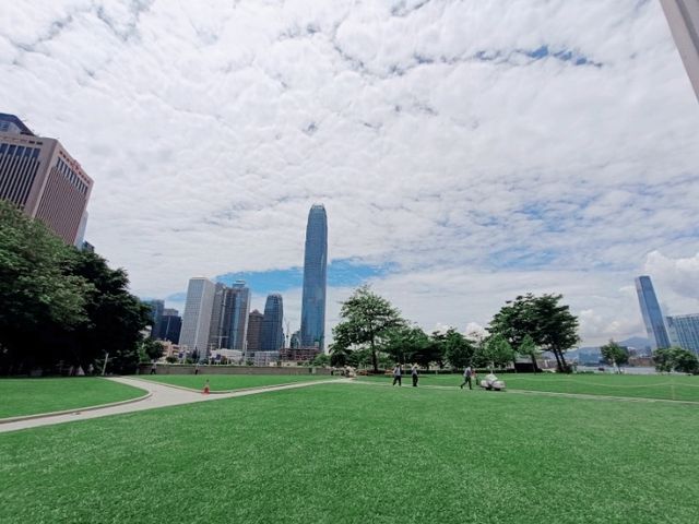 金鐘添馬公園看維港景色