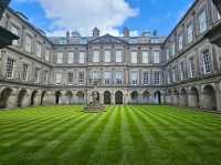 Holyrood Palace & Abbey : A Walk Through Royal History 