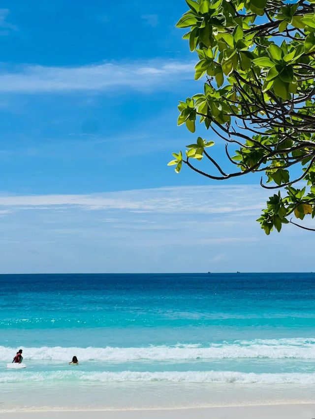 ทะเลใสดุจกระจกเยียวยาทุกสิ่ง 🌊เกาะราชา ทะเลใสดุจกระจกเยียวยาทุกสิ่ง 🌊เกาะราชา
