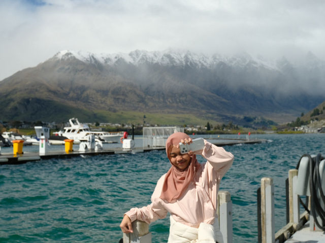 Walk and Meet the Beauty of Queenstown 🌸 Walk and Meet the Beauty of Queenstown 🌸