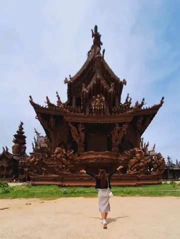 真理寺，芭堤雅 - 鹽田