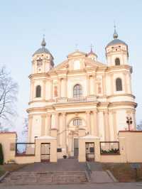 ヴィリニュスで可愛い教会を巡る1日プラン