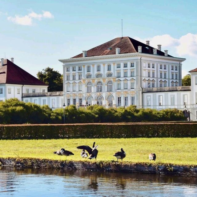 🏰 Nymphenburg Palace in Munich 🏰 Nymphenburg Palace in Munich