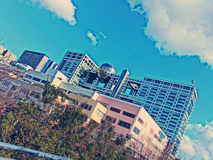 東芝10PK ファミリービジョン 可愛くて人気の真空管テレビですプロの整備済 フジテレビ：巨大な銀色の球体と中空の立方体！ | Trip.com 東京