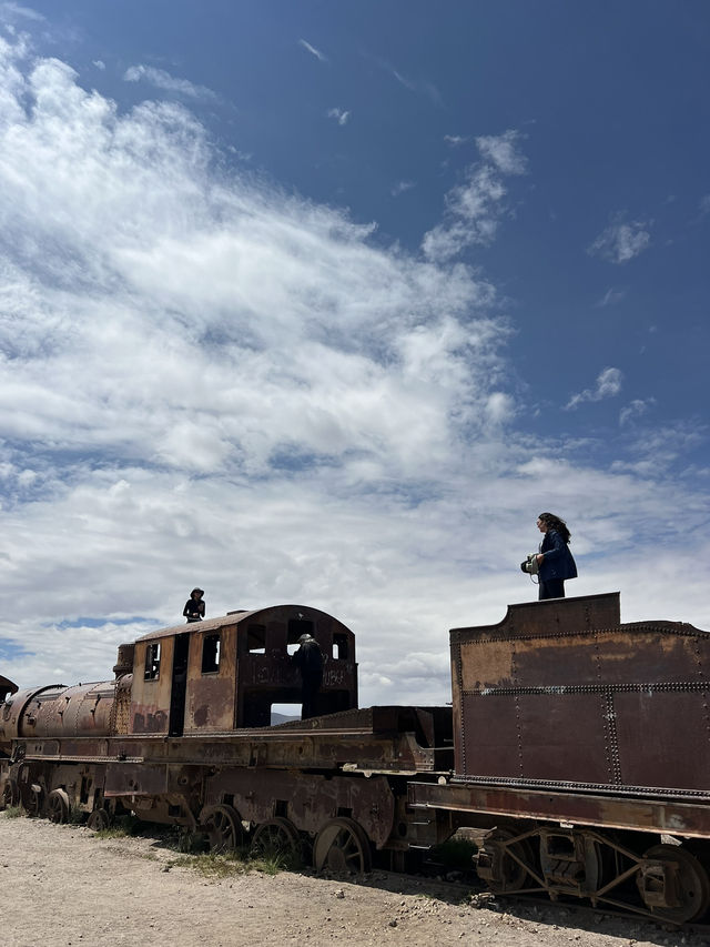 Visiting Train Cemetery in Uyuni 🇧🇴