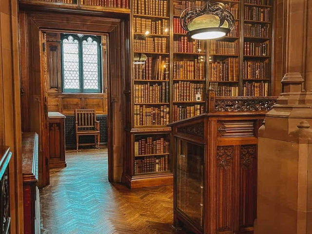 John Rylands Research Institute and Library 🏢