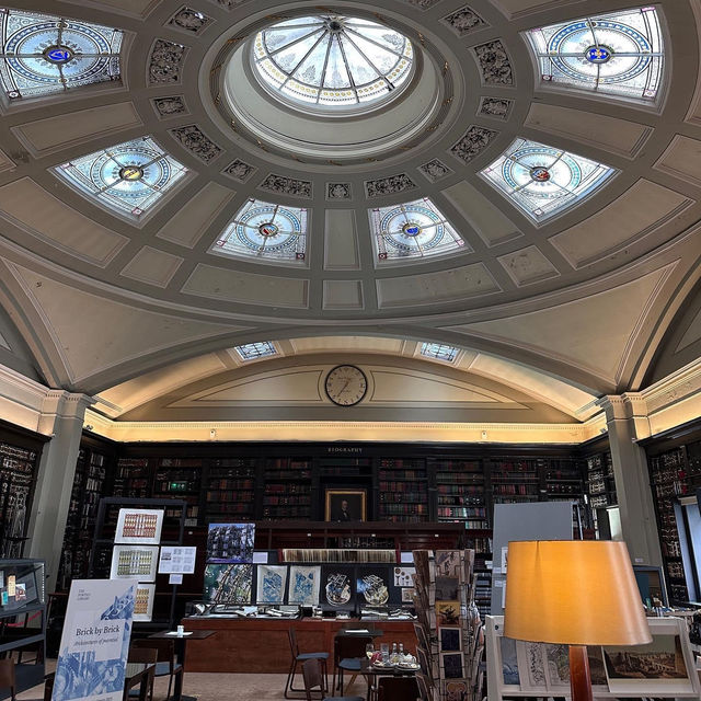 The Portico Library Manchester 🏢