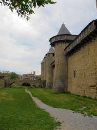 <固若金湯的中世紀堡壘 - 卡爾卡松城堡 (Cité de Carcassonne)>
