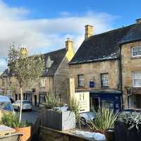 A Taste of Elegance in the Cotswolds: Lunch at Huxleys cafe