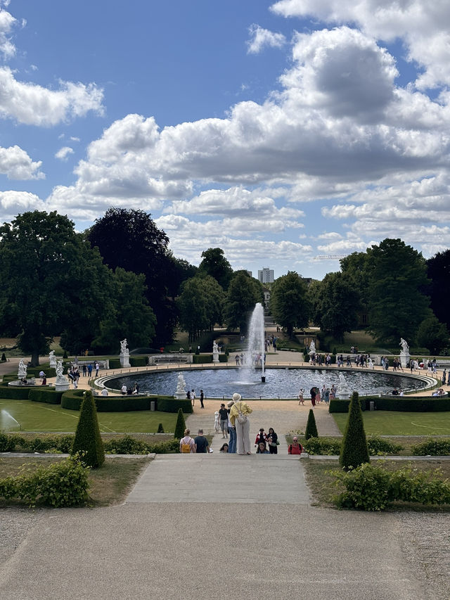 Day Trip to Potsdam - 40 Mins from Berlin City Centre ✨
