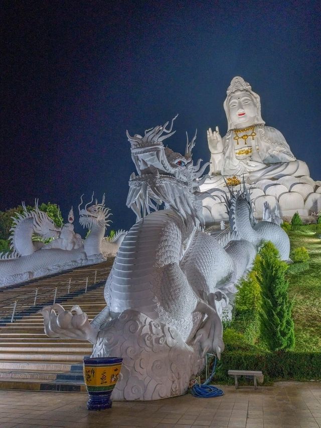 🛕 Wat Huay Pla Kang – Chiang Rai’s Towering Goddess of Mercy