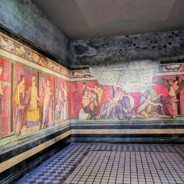 Mount Vesuvius Erupted in 79 AD, Burying Pompeii in Ash for 1,700 Years