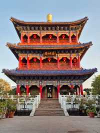 🌳 Serenity Above the City: Visiting Hongshan Park in Urumqi