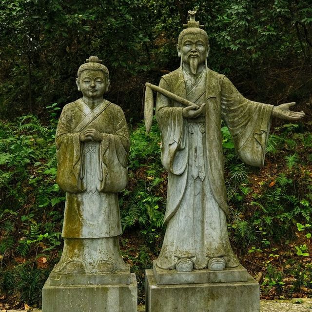 Spirits in Stone – Buddhist Statues of Yushan County 🕊️🪷