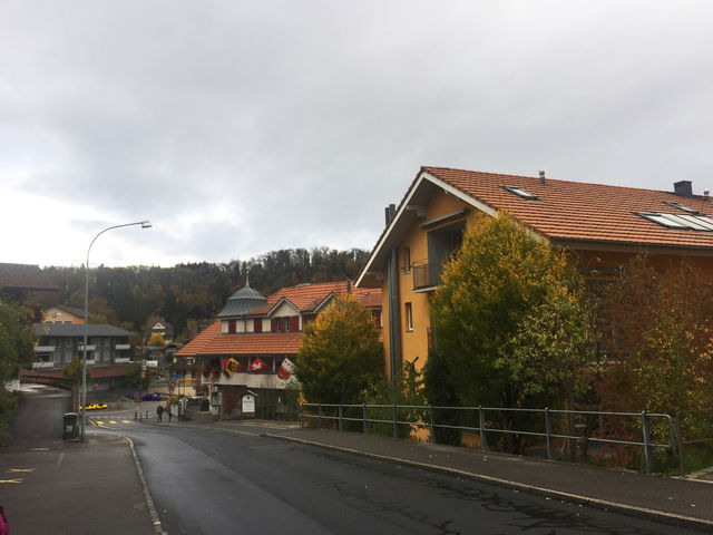 The small town of Spiez, Switzerland: met in the rainy morning