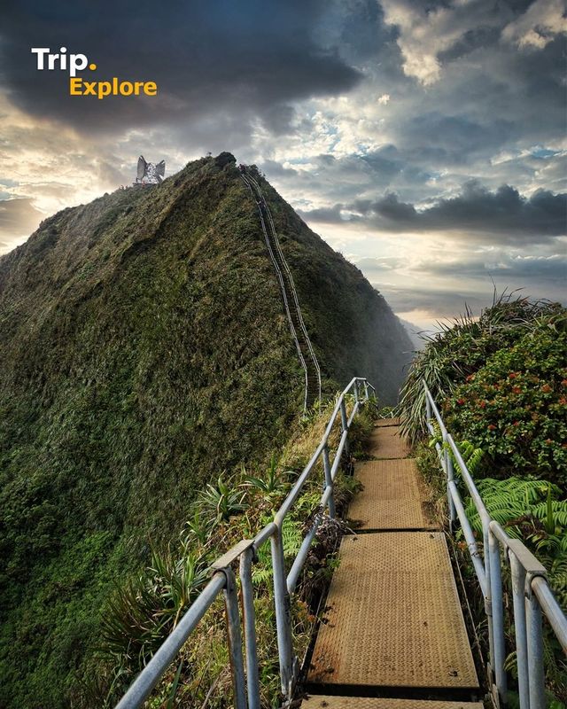 Explore Haiku Stairs with us