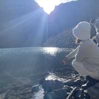 西藏之旅 - 羊卓雍錯｜一顆仙女散落的藍色吊墜靜躺山南