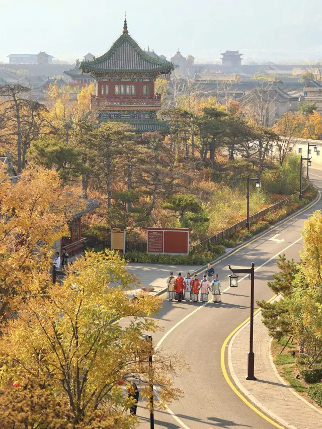 เมืองโบราณใน Taiyuan นอกจาก 'Manjianghong' สีของฤดูใบไม้ร่วงยังสวยกว่า