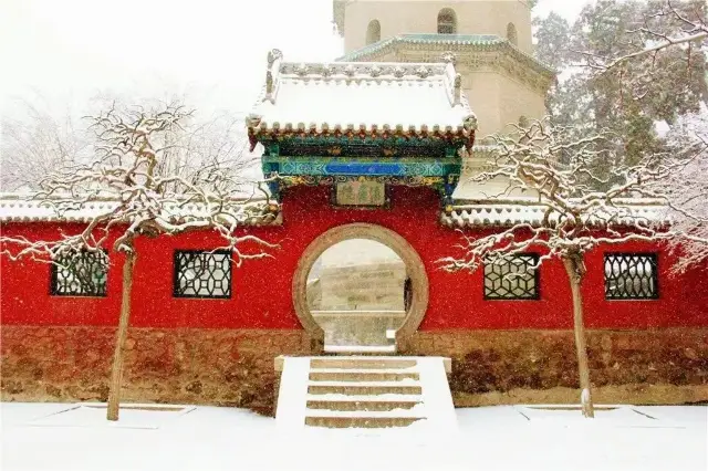 雪が降る晋祠