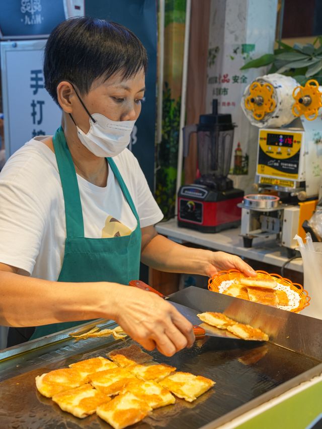 才發現海甸島居然有這麼絕椰子雞