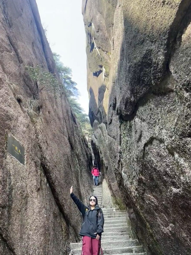 登黃山天下無山！