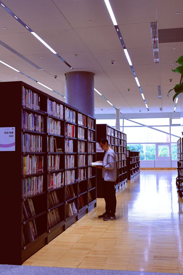 浦東圖書館