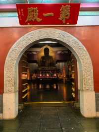 香河天下第一城，位於京城以東，廊坊北三縣的香河，地處京、津、冀交界處