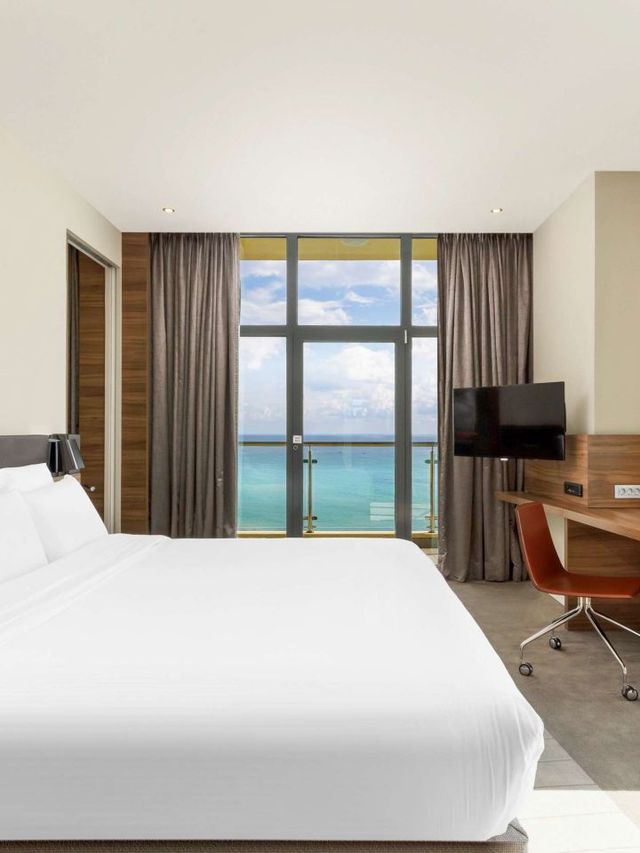 🌟 Sochi's Finest: Luxe Stays & Views! 🌴🏨