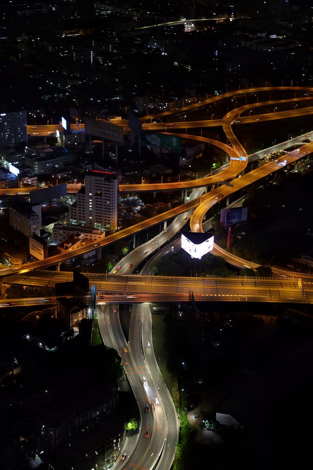 要俯瞰曼谷，就來這裡—泰國第一高樓，夜景美得令人嘆為觀止