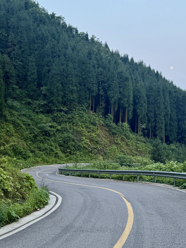 座落於什邡蓥華山｜避暑勝地歡迎你