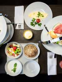 🌟 Berlin's Best: KPM Hotel & Residences 🏨✨