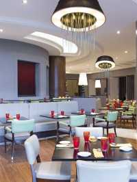 🌟 Kuala Lumpur's Le Méridien: Luxury & Location! 🌟