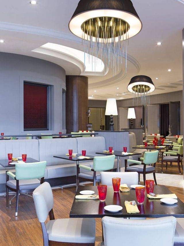 🌟 Kuala Lumpur's Le Méridien: Luxury & Location! 🌟