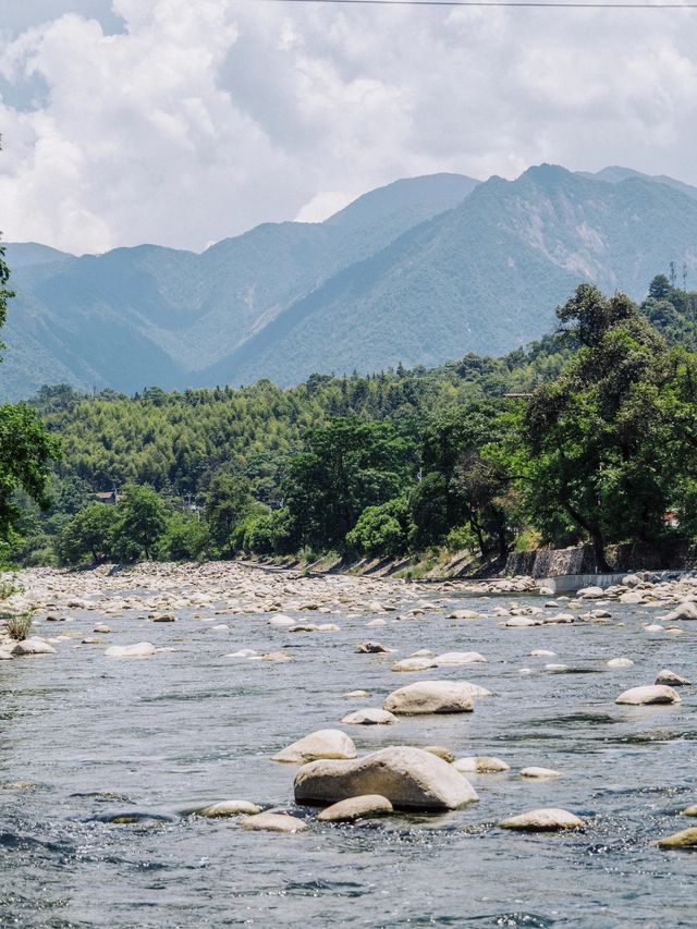 炎炎夏日，逃離“燒烤模式”，解鎖貓兒山的清涼秘境！