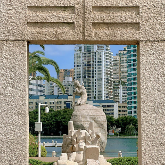 【白鷺洲公園】有廈門標誌性雕像，可以餵鴿子，賞燈光秀