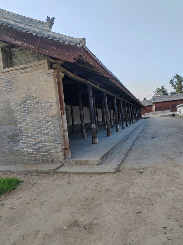 悟空!為師跟隨你的腳步來到了汾城古建築群...。