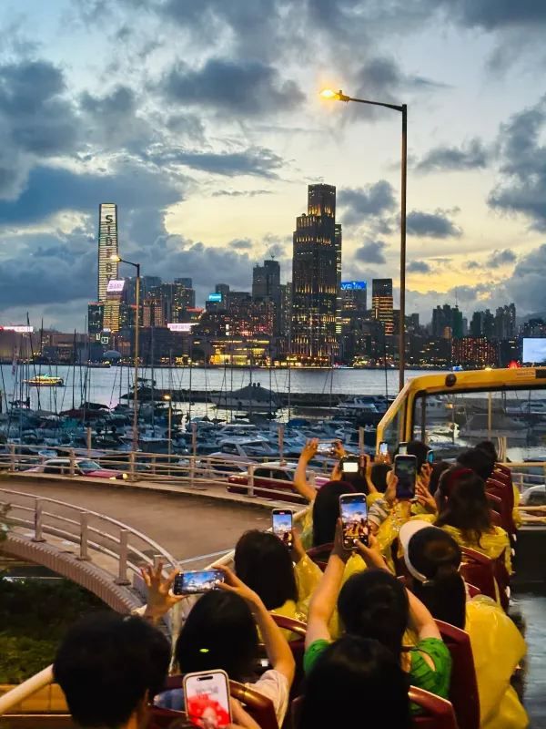 香港夜景與落日飛車的浪漫之旅🌆