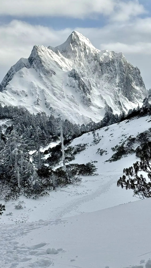 感受怒江孔雀山嘅冬日美景