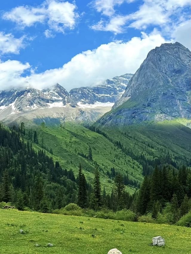 5月的四姑娘山就是封神級的美景