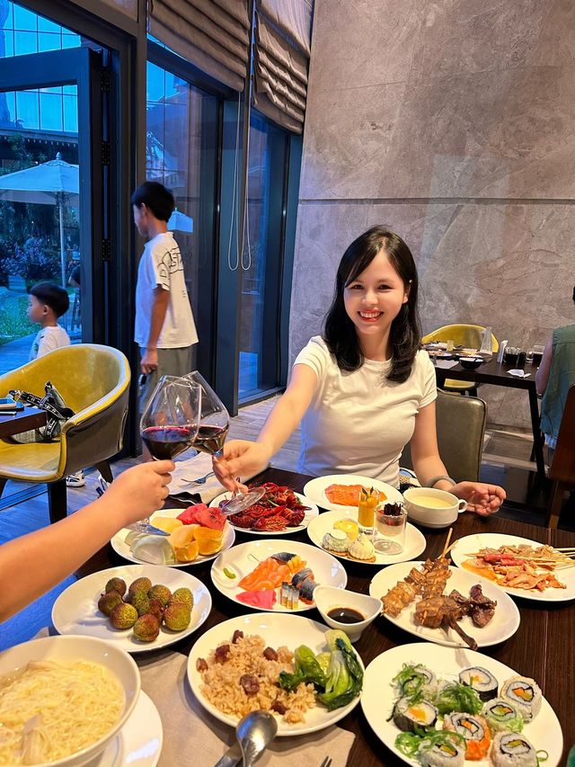 喺海口萬麗食到豐富嘅自助餐啦！！！