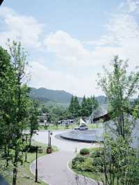 90後辣媽反向湊仔，同BB一齊住進東錢湖酒店