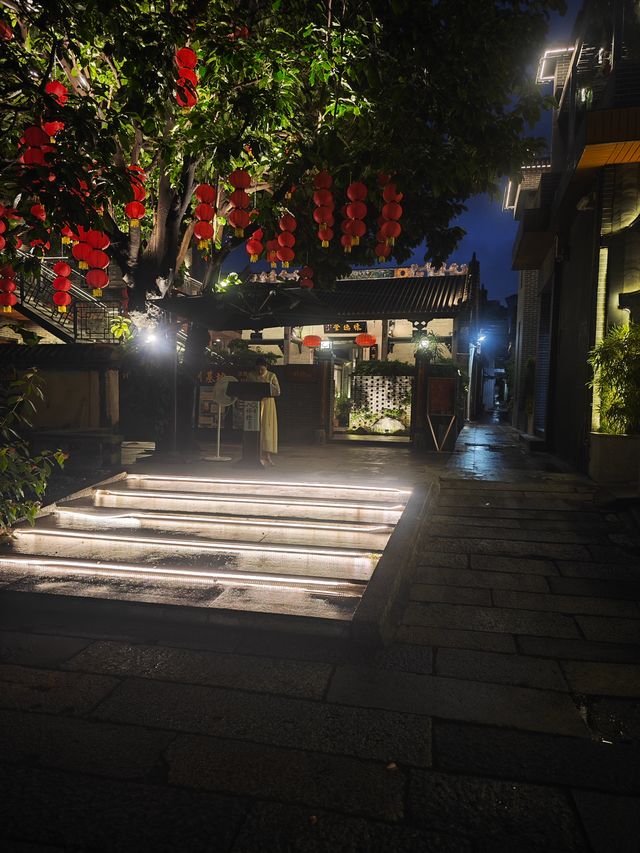 清代進士遺留嘅古建築，改造成順德餐廳