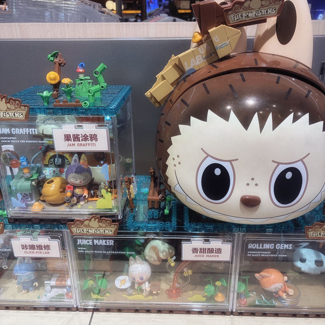 上海POPMART LABUBU 上海POPMART LABUBU