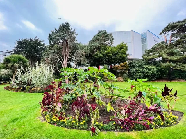 美麗又寧靜的伯恩茅斯下花園