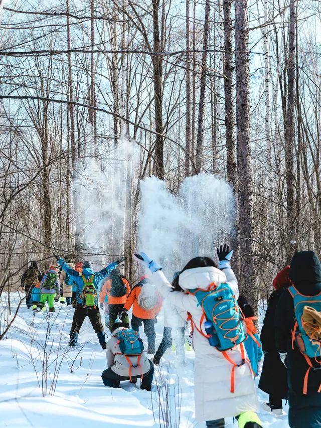 長白山隱藏玩法！帶娃徒步雪林，玩到拖不走