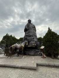 張家界 / 賀龍銅像