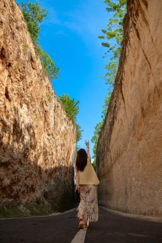 Breathtaking Cliffside Walk on Uluwatu Cliff Road, Bali